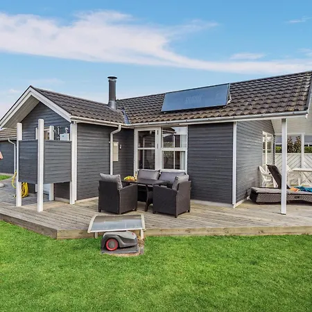3 Bedroom Awesome In Juelsminde * Sonderby (Midtjylland)